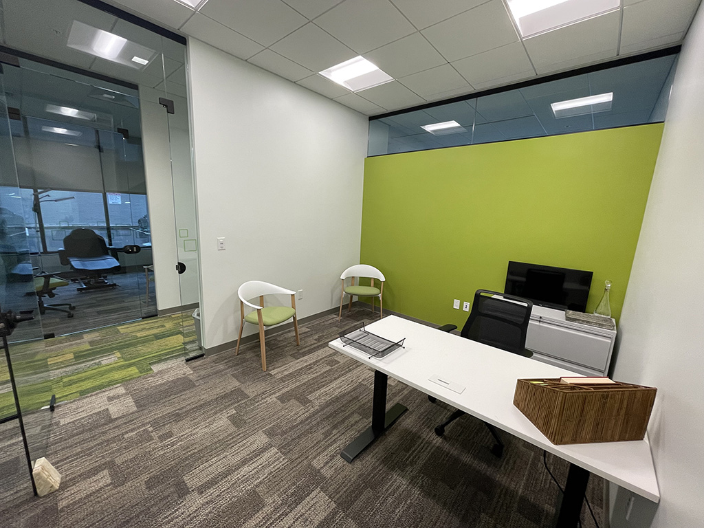 Coworking vs. Traditional Office Spaces: Which is right for you?