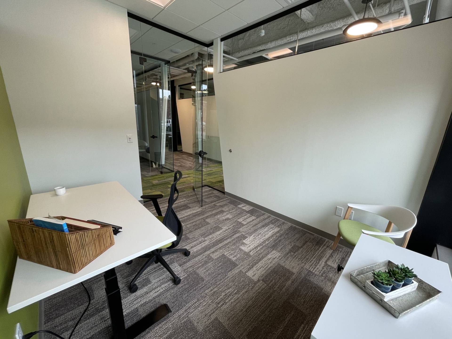 Red Oak Coworking & Office Suites - Office 9 for rent